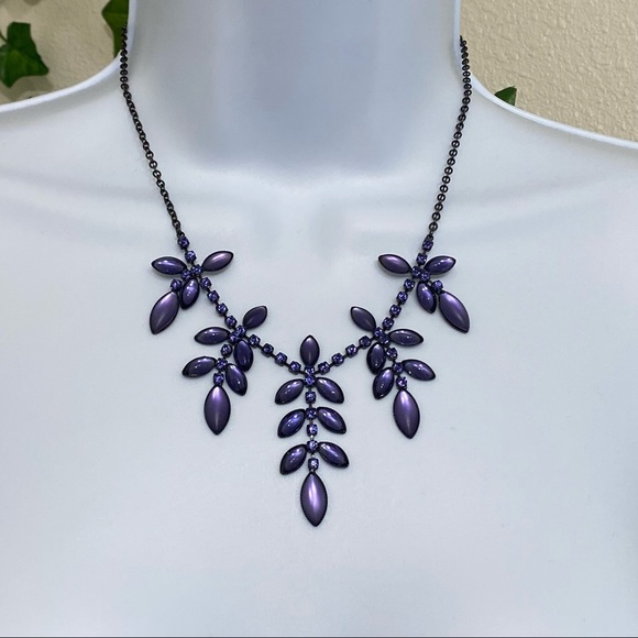 Jewelry - Retro Purple Petal Leaf Shaped Design Necklace & Drop Earrings Set